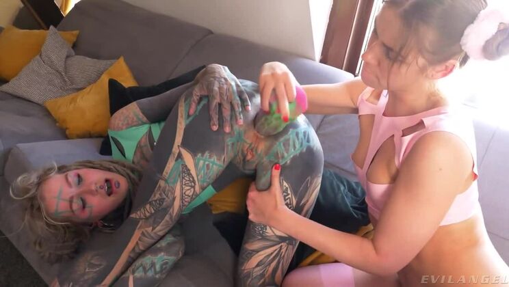 Evil Angel - Anuskatzz - Lesbian Alt-sex / 04.11.2021