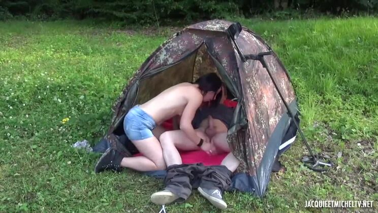 Jacquie & Michel TV - Estelle, Luna - Wild Camping ! / 07.08.2021