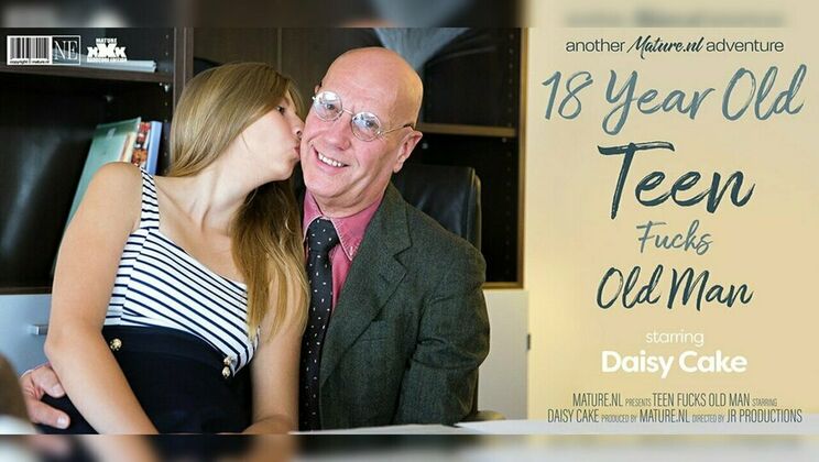 Mature.nl - Hugo - Daisy Cake - 18 year old girl Daisy Cake fucks an old man in his office / 24.04.2023