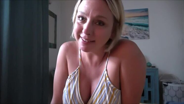 Mom Comes First - Brianna Beach - Mom’s Best Friend - Brianna Beach / 08.11.2022