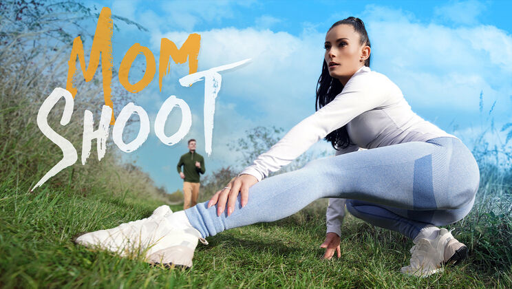 Mom Shoot - Lexi Dona - Matthew Meier - Pulling More Than Hamstrings / 19.03.2024