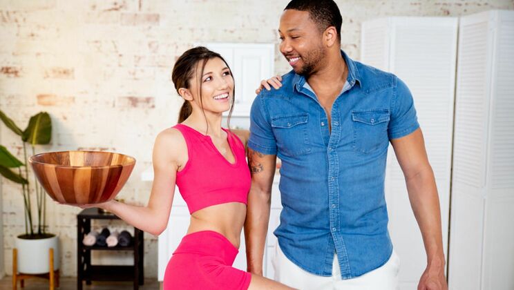 Nuru Massage - Maya Woulfe - John Legendary - The Novice and The Newbie / 14.11.2022